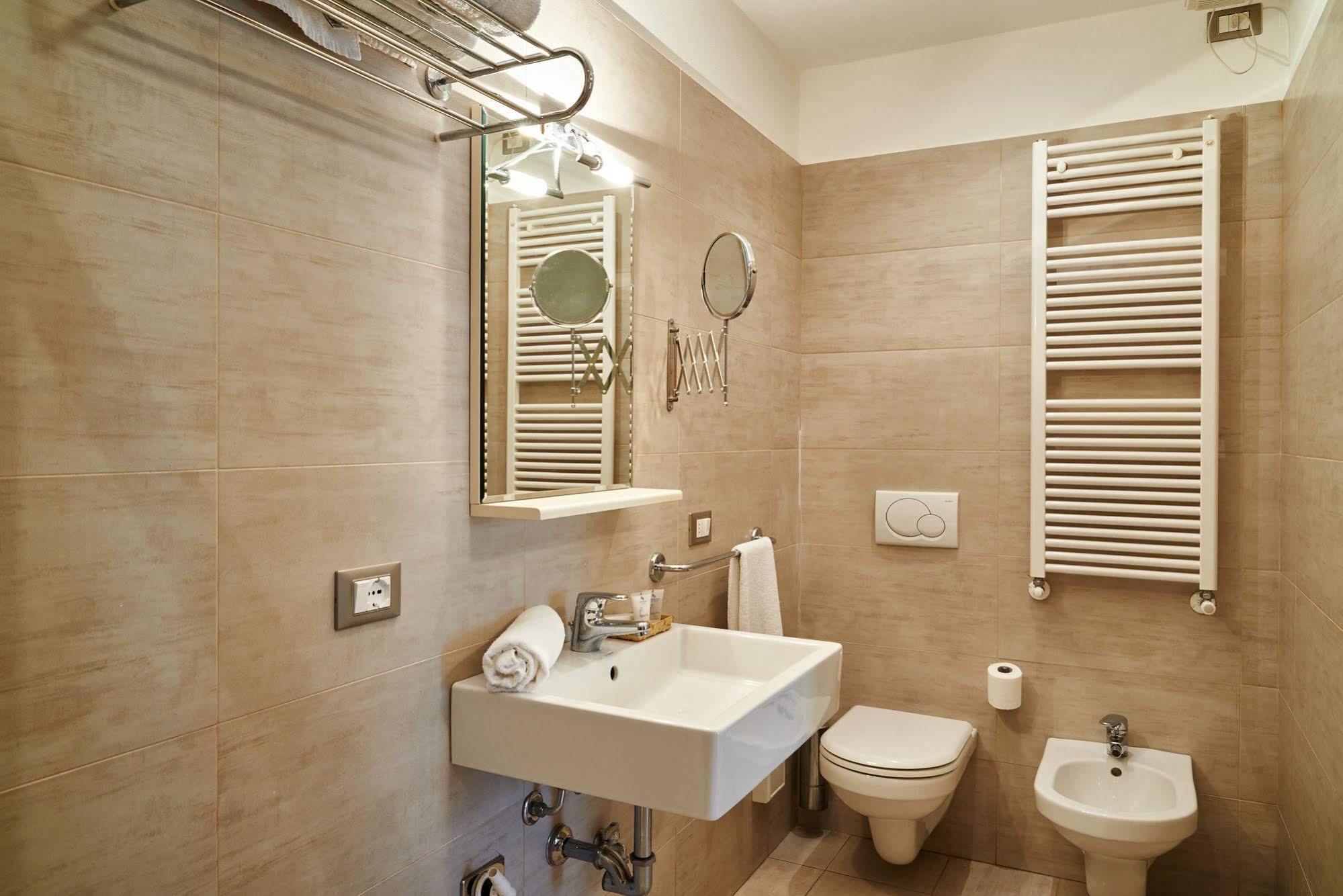 Aparthotel Antico Borgo Bergamo Exterior foto